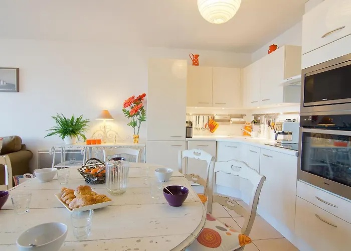 Apartment Blue Bay-1 By Interhome *